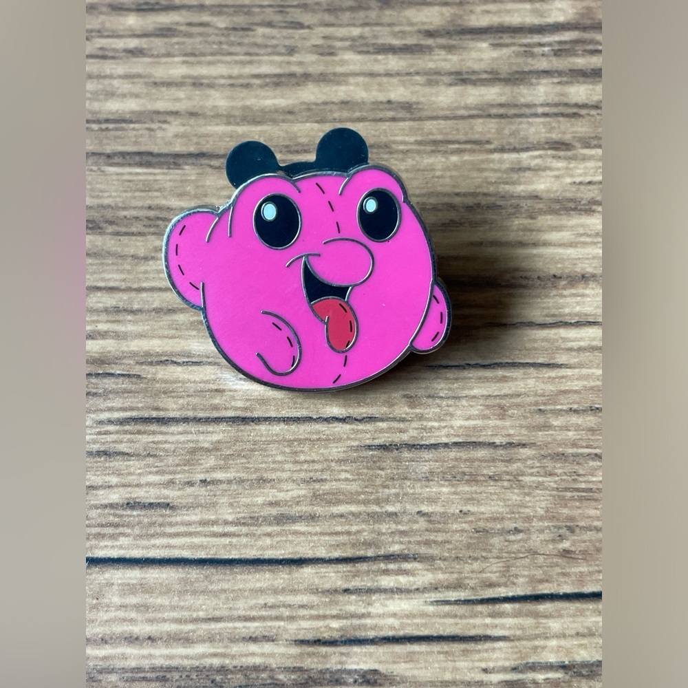 Morph pin from the pixie plush mystery pack set